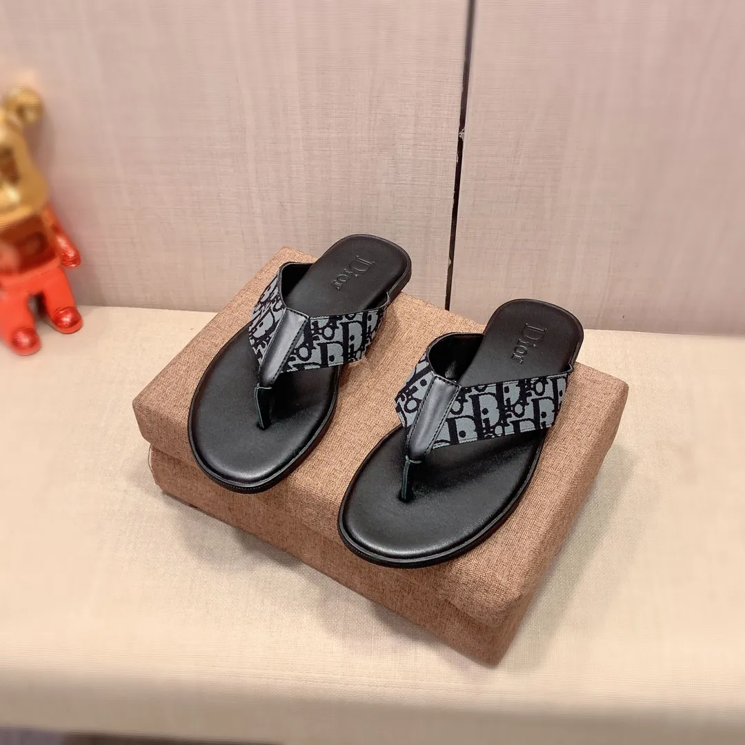 Slippers: New model factory price 220: 🎩🎩🔥🔥《Dior* 》【High·Version】Series of slippers, top purchasing agent🔍🔍Men's 2020 counters are on sale at the same time, imported from Italy, original selected cowhide, exquisite workmanship,), sole: (super comfortable) original factory special supply Original sole, ⚠️Exclusive double-layer movable molded sole, super comfortable⚠️, real shot 🎬The real thing is more beautiful🔍🔍original quality, you can go in and out of the counter at will, 266 positive code 38-44, long-term availability